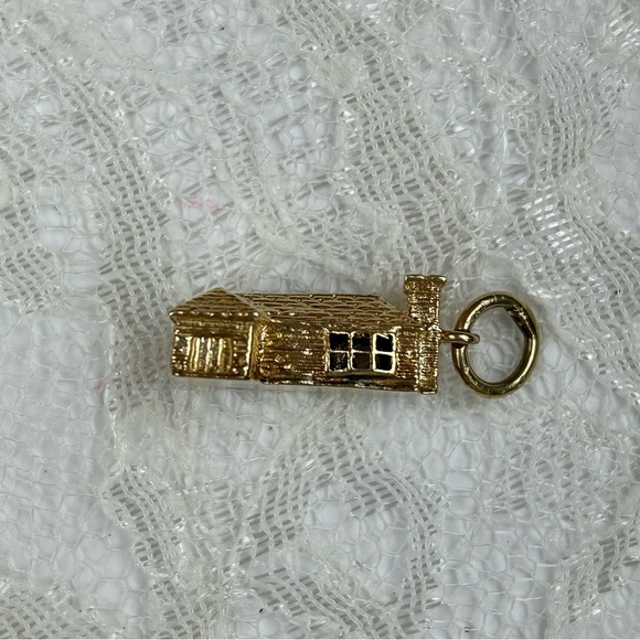 Vintage (68) 14K Solid Gold Rare Log Cabin House...